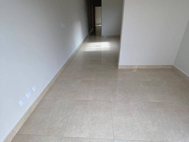 #1142 - Casa para Venda em Arapongas - PR