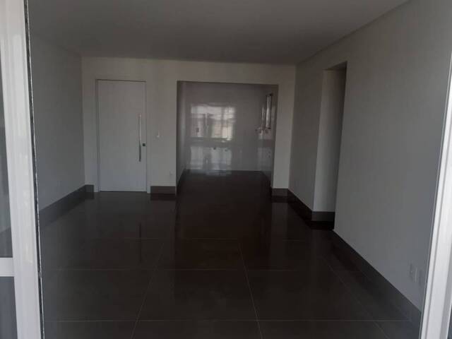 #1168 - Apartamento para Venda em Arapongas - PR