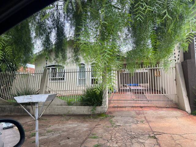 #1236 - Casa para Venda em Arapongas - PR - 2