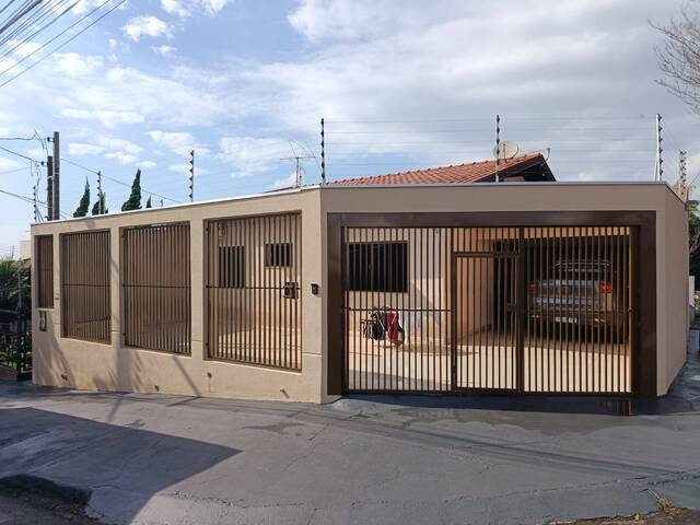 #1203 - Casa para Venda em Arapongas - PR
